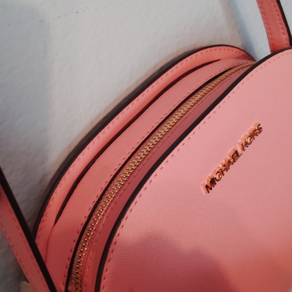 Michael Kors Pink Oval Crossbody Medium - Picture 8 of 16